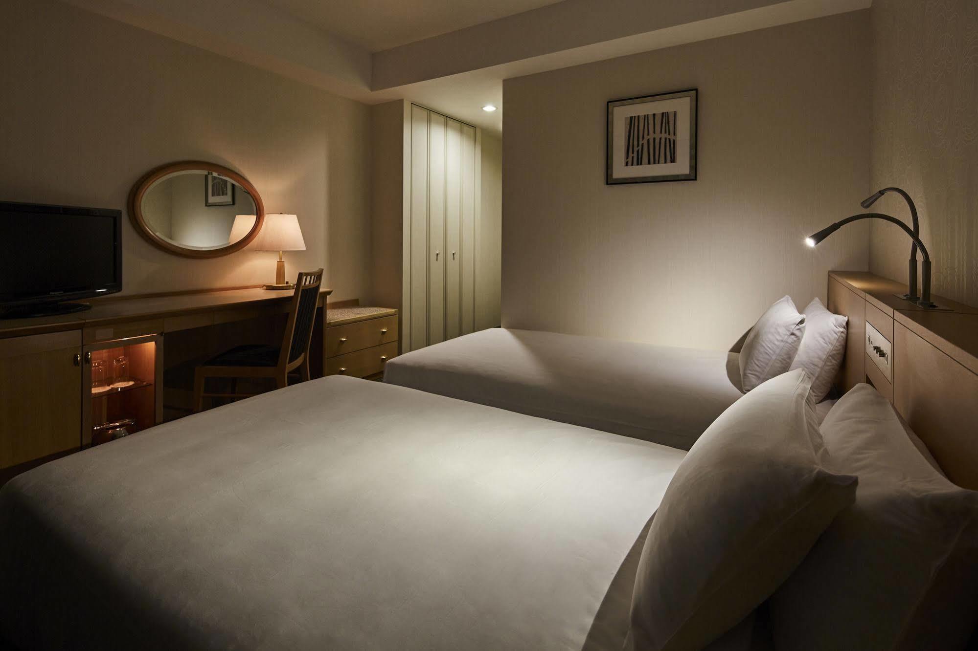 Economy Twin Room with Tokyo Sky Tree View - Non-Smoking,1213470010:JPEG